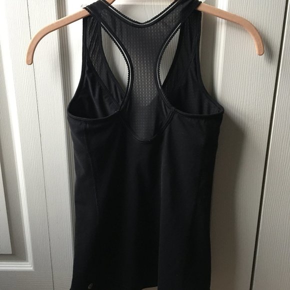 Lululemon Deep Breath Black Mesh Tank 4 - Picture 5 of 9